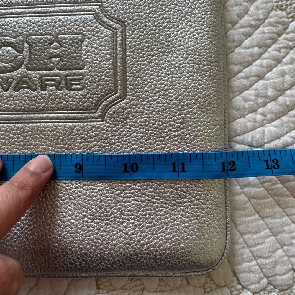 Coach Silver Tech Pouch Brand New - Picture 3 of 13